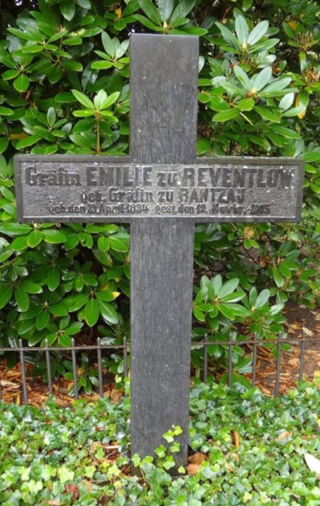 Rigsgrevinde Emilie Julie Anna Louise Rantzau